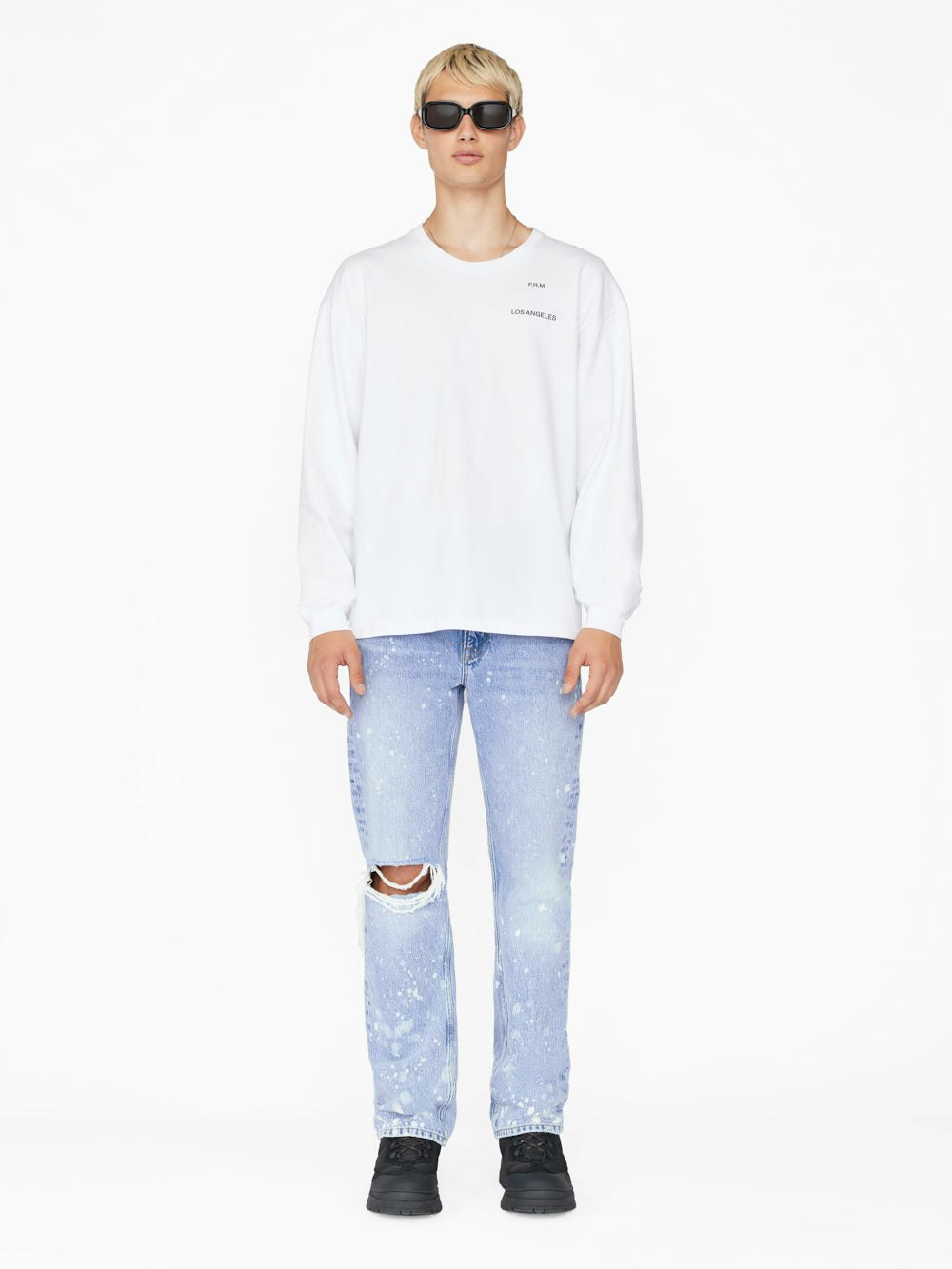tee full body view